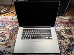 Apple MacBook Pro 15 tum bärbar dator silver
