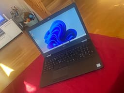 Dell Latitude E5570. Core i7-6820HQ. (6 GEN). WIN 11. Högprestanda. Nyskick.