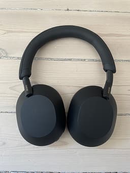 Sony WH-1000XM5 svart, nästan oanvända, kvitto finns