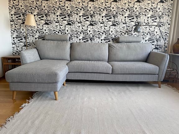 Mio Bridge fyrsitsig soffa med schäslong, grå