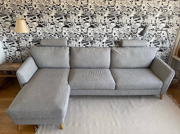 Mio Bridge fyrsitsig soffa med schäslong, grå