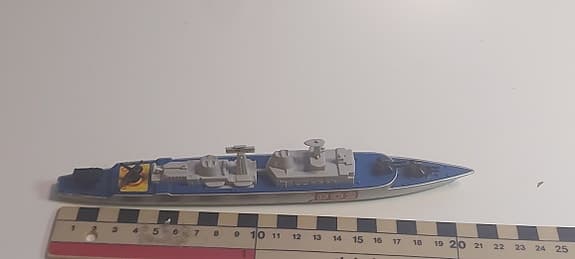 Matchbox Sea Kings K-308 Guided Missile Destroyer 1976 – Made in England Lesney