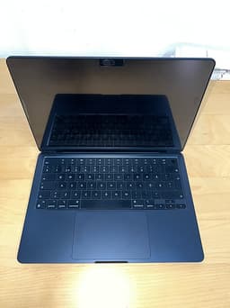 MacBook Air 13” M2 (2022) – 8GB RAM / 512GB SSD – Mycket fint skick