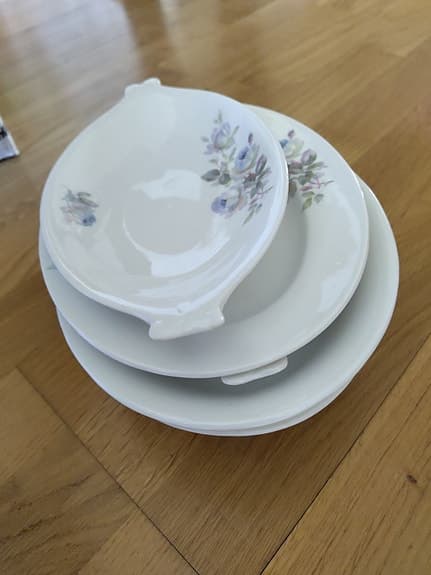Gustavsberg porslinstallrikar med blommönster dekor 2432