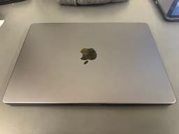 Kraftfull MacBook Pro 14" M3 Pro (2023) | 18GB RAM | 1TB SSD