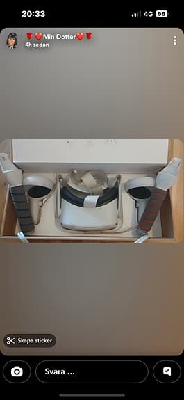 Meta Quest 2 VR-headset med handkontroller
