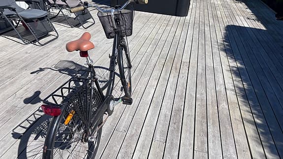 Kayoba Elegance damcykel 28” med korg