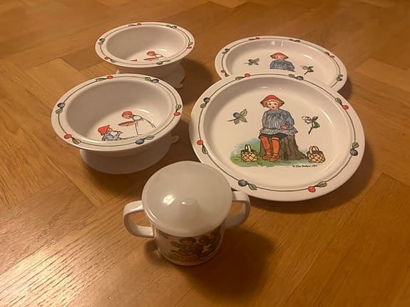 Rörstrand Elsa Beskow barnservis Peter i Blåbärsskogen 5 delar