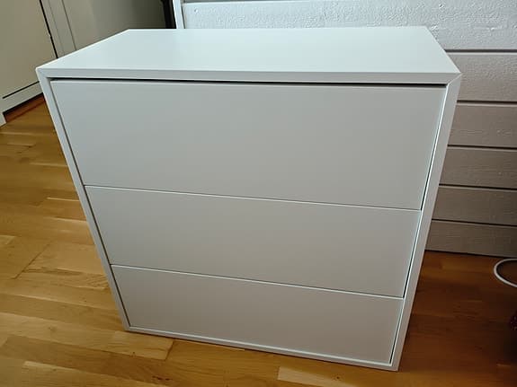 IKEA cabinet with 3 drawers – IKEA byrå med 3 lådor vit