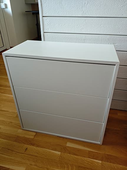 IKEA cabinet with 3 drawers – IKEA byrå med 3 lådor vit