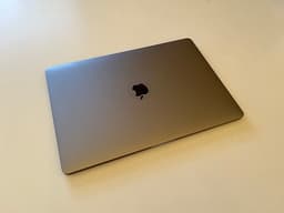 MacBook Pro 15 tum 2018, 16GB RAM, 256GB HDD