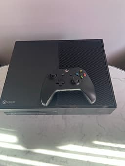Microsoft Xbox One spelkonsol svart