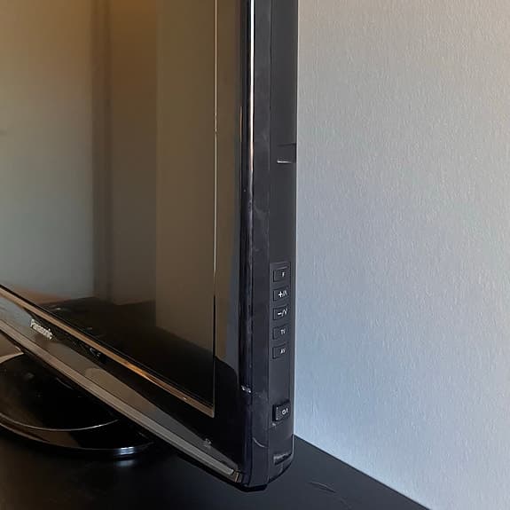 Panasonic TV 32 tum