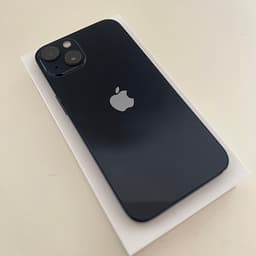 Apple iPhone 13