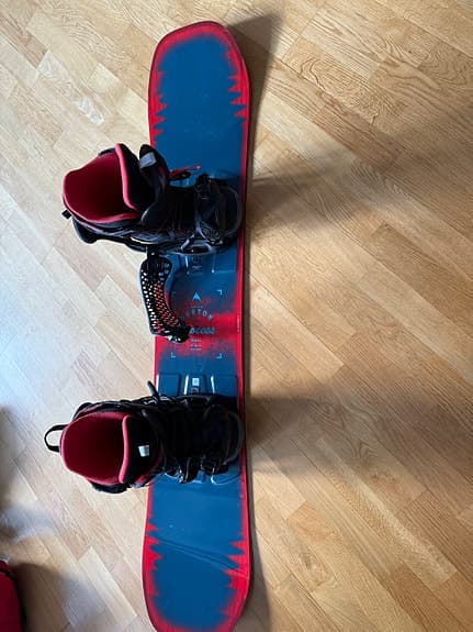 Burton Process Smalls snowboard med Malavita-bindningar