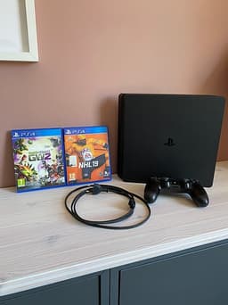 PlayStation 4 Slim