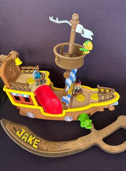 Jake och piraterna – piratskepp med extra svärd