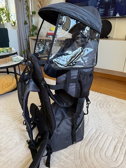 🎒 Bärstol / bärsele för barn säljes – mycket fint skick