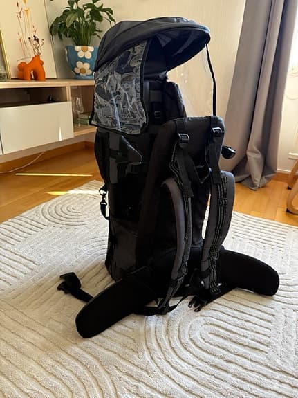 🎒 Bärstol / bärsele för barn säljes – mycket fint skick