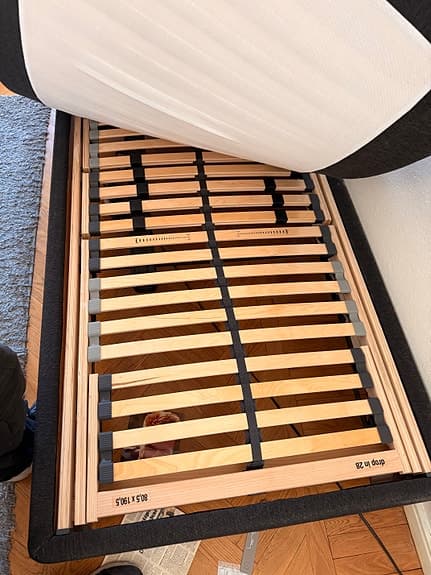 Elektrisk ställbar säng 90х200 cm med madrass och fjärrkontroll