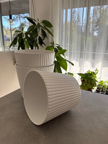IKEA  ”SALT”-  9 st vita krukor med räfflad yta