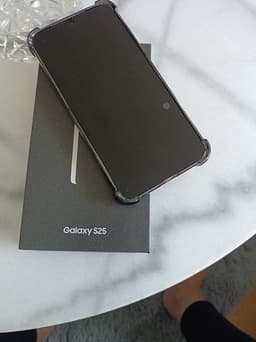 Samsung galaxy S25 (128GB)