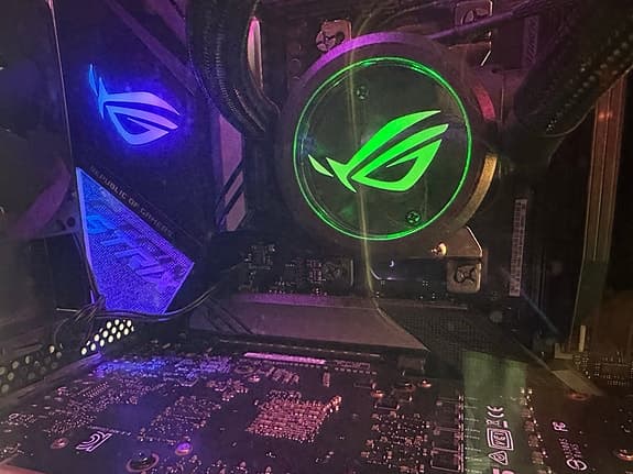 ASUS ROG Gaming-PC – RTX 2070 SUPER / Ryzen 7 / 32GB RAM
