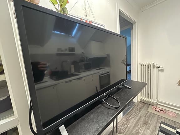 LG TV 32”