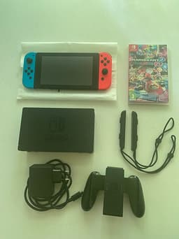 Nintendo Switch konsol med Joy-Con neon röd/blå