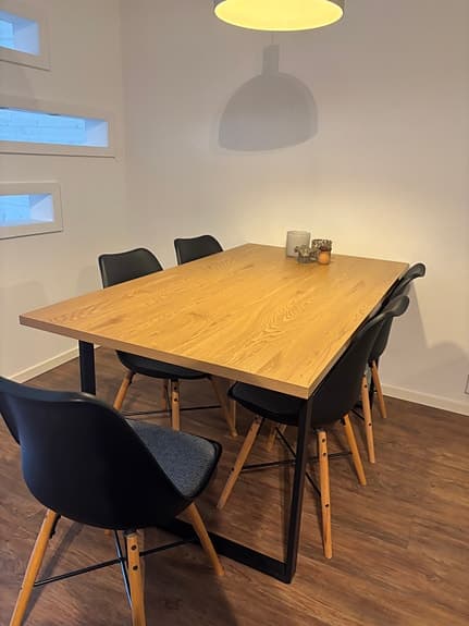 Matgrupp med 6 stolar
