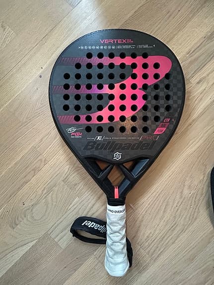 Bullpadel Vertex 2 Pro padelracket svart/röd