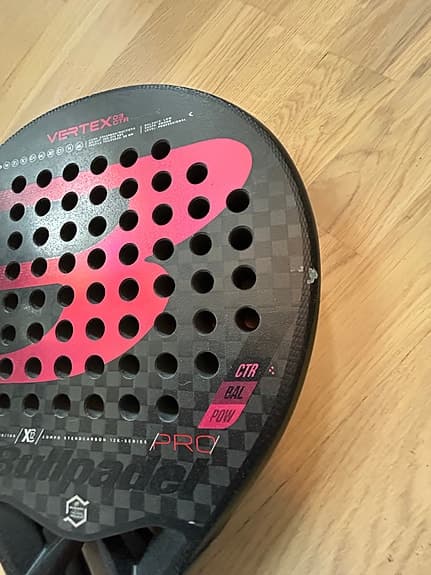 Bullpadel Vertex 2 Pro padelracket svart/röd