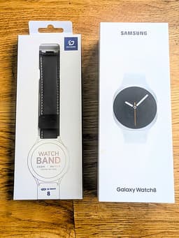 Samsung Galaxy Watch8 med extra klockarmband