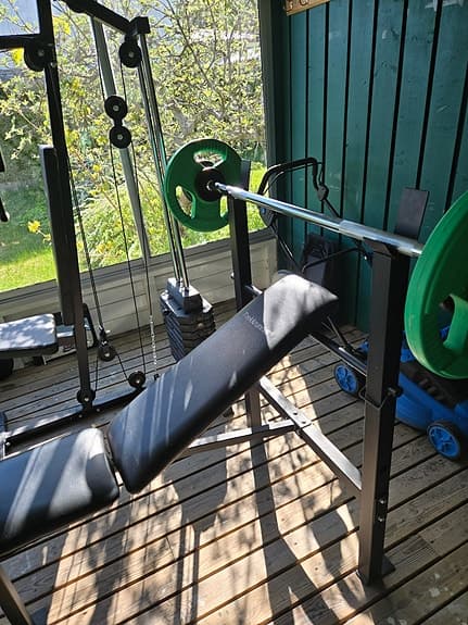 Multigym och träningsbänk 30% rabatt