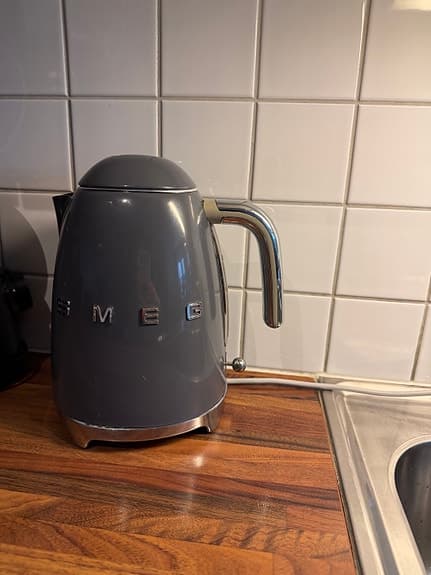 Smeg vattenkokare grå, 1.7l