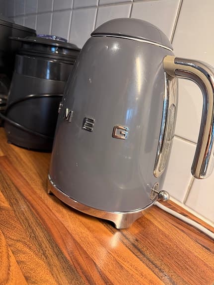 Smeg vattenkokare grå, 1.7l