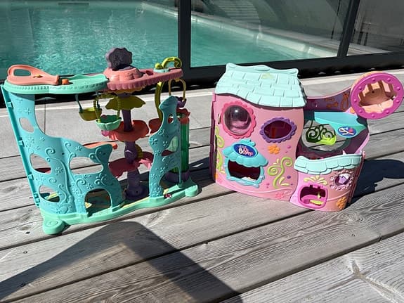 2 stycken Littlest Pet Shop hus