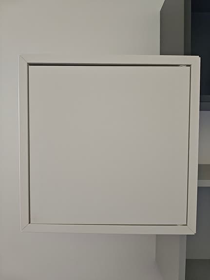Compact storage cabinet – modern and practical