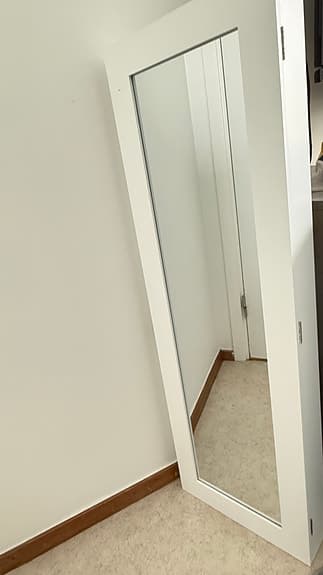 Vit spegelskåp/smyckeskåp