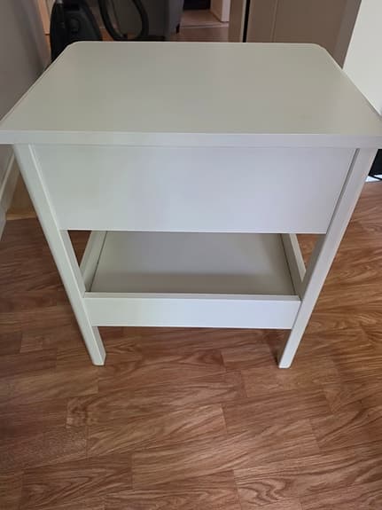 IKEA Tyssedal Sängbord m. mjukstängande låda