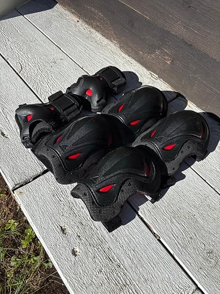 Skydd för inlines rullskridskor skate skateboard (Rollerblade)