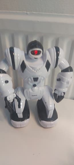Interaktiv Robot & ZURU Robo Alive Stegosaurus – Ljus, ljud & rörelse