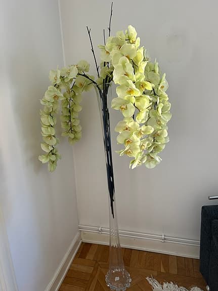 Magnifik golvvas med verklighetstrogna orkidéer – 1 meter+