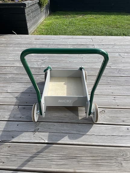 / Leksaksvagn från Micki – fint skick Lära-gå-vagn
