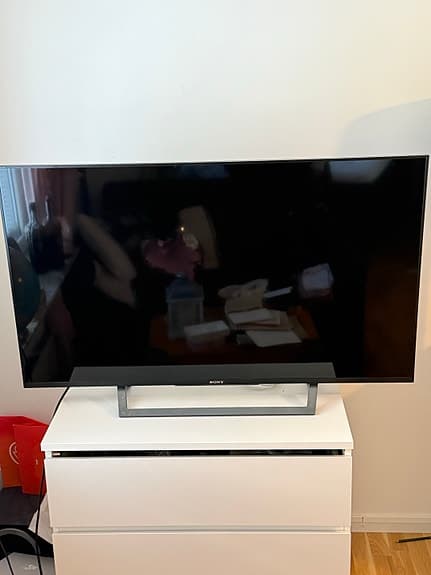 Sony led TV 49”