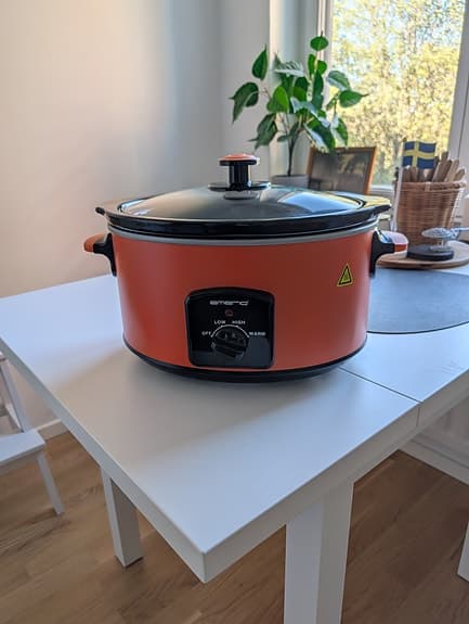 Oanvänd Slowcooker (3,5L) – Snygg retro-orange