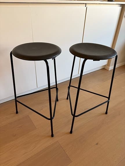 Fritz Hansen - High dot pall läder svart