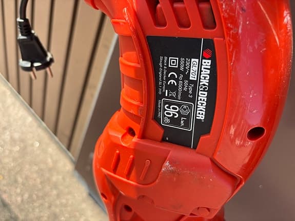 Black & Decker  grästrimmer eldriven röd