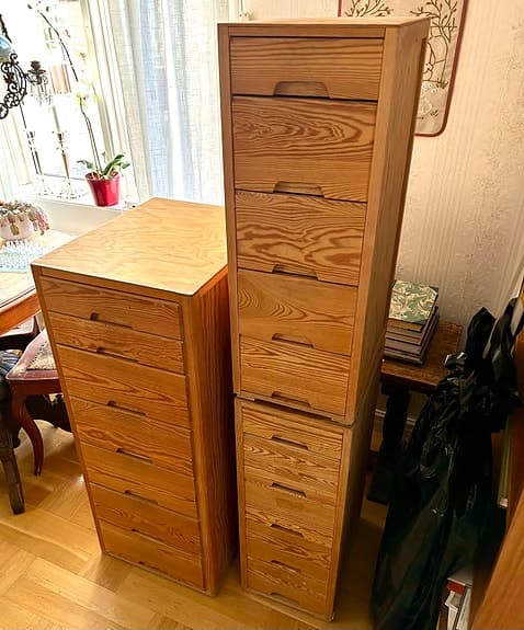 Byråer/hurtsar i furu med lådor – retro/vintage – 3 st
