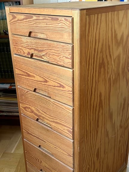 Byråer/hurtsar i furu med lådor – retro/vintage – 3 st